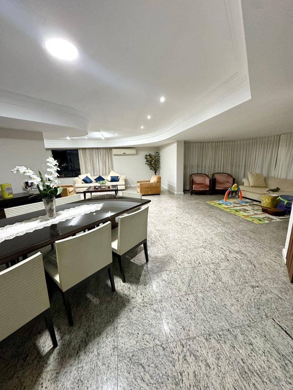 Apartamento à venda e aluguel com 4 quartos, 255m² - Foto 3